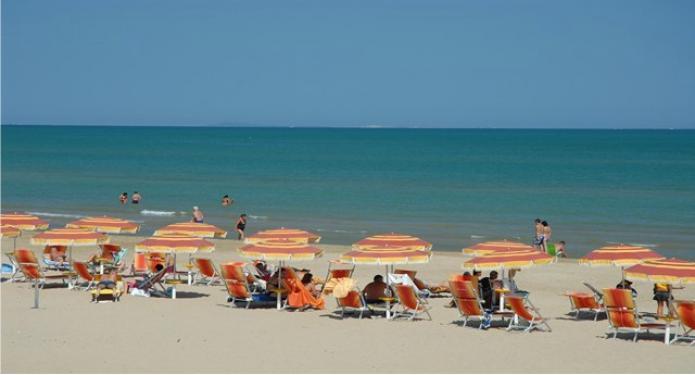 Viola Club Village & Camping Foce Varano Extérieur photo
